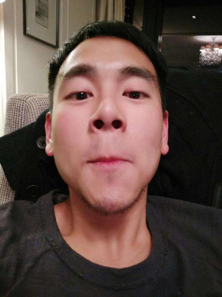 高圆圆变大众脸,刘亦菲沉迷蛇精下巴,明星自拍怎么还没抓拍好看_腾讯