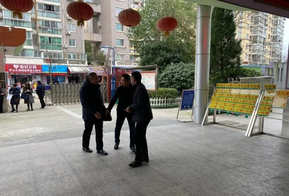 抚州教体局领导到临川十一小开展督学工作