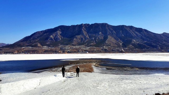 遼寧朝陽大淩河早春二月冰雪初融風景這邊獨好