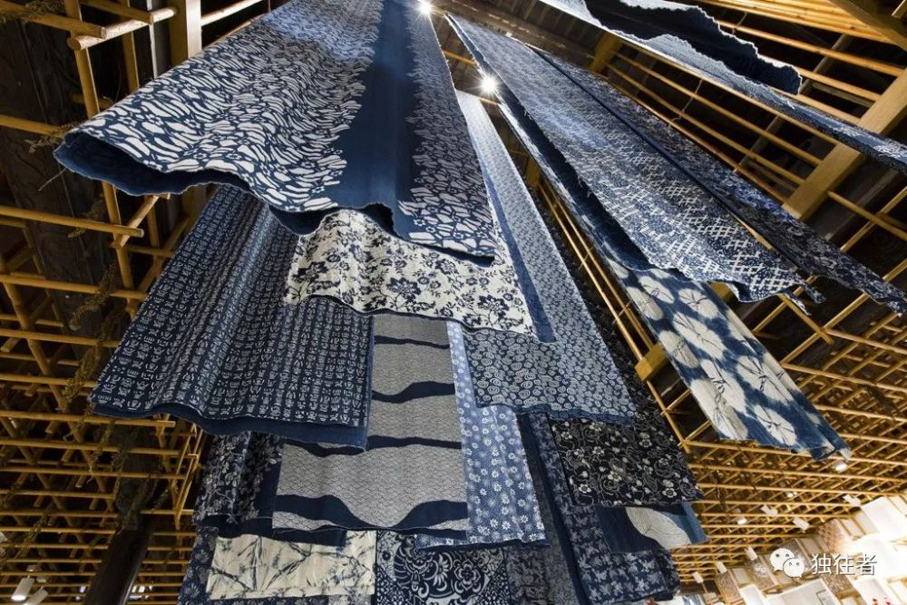 缤纷的蓝白世界,淳朴和谐之美,千年流传的蓝印花布_腾讯新闻