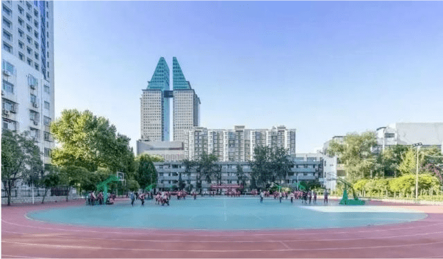 郑州市中原区中原振华中学办学特色