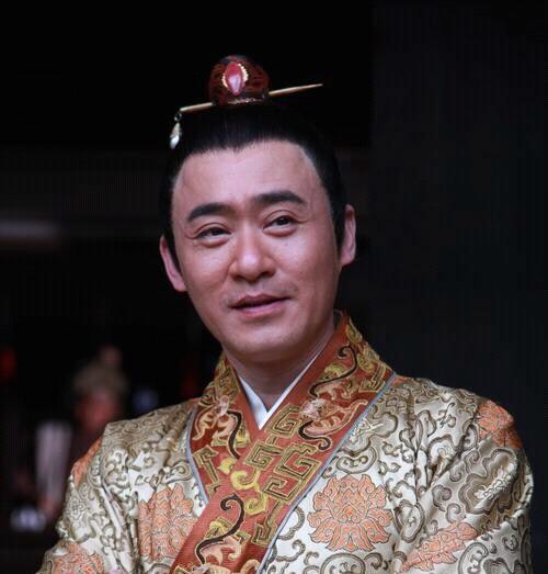 皇亲犯法朱元璋不忍心处死贬为平民忠臣冒死劝谏差点被杀头