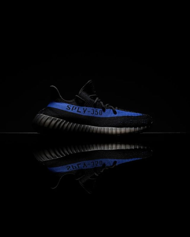 黑蓝油漆条 yeezy 350 v2 开箱上脚!质感真不错!
