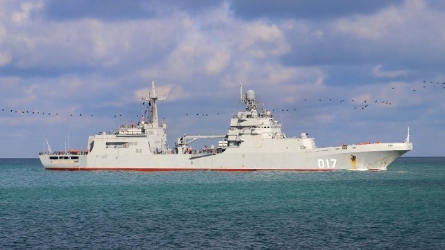 137小时运输1400吨物资！中国海军在汤加的表现，不输敖德萨登陆完成的英文