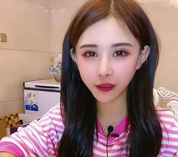 猫妹妹病危退播辛巴欲资助1亿治疗转头将新主播送上榜一