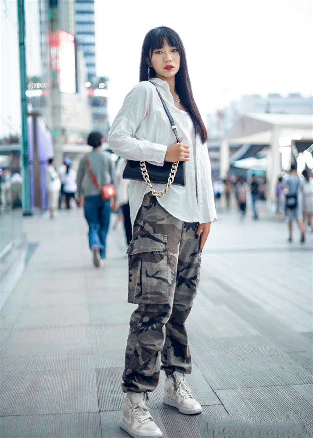 飞行裤"火了,既遮肉显瘦又增高,配风衣,卫衣都好看|风衣|卫衣|搭配