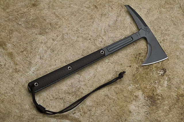 美军特种兵的20种近战格斗装备,其中的战斧非常霸气