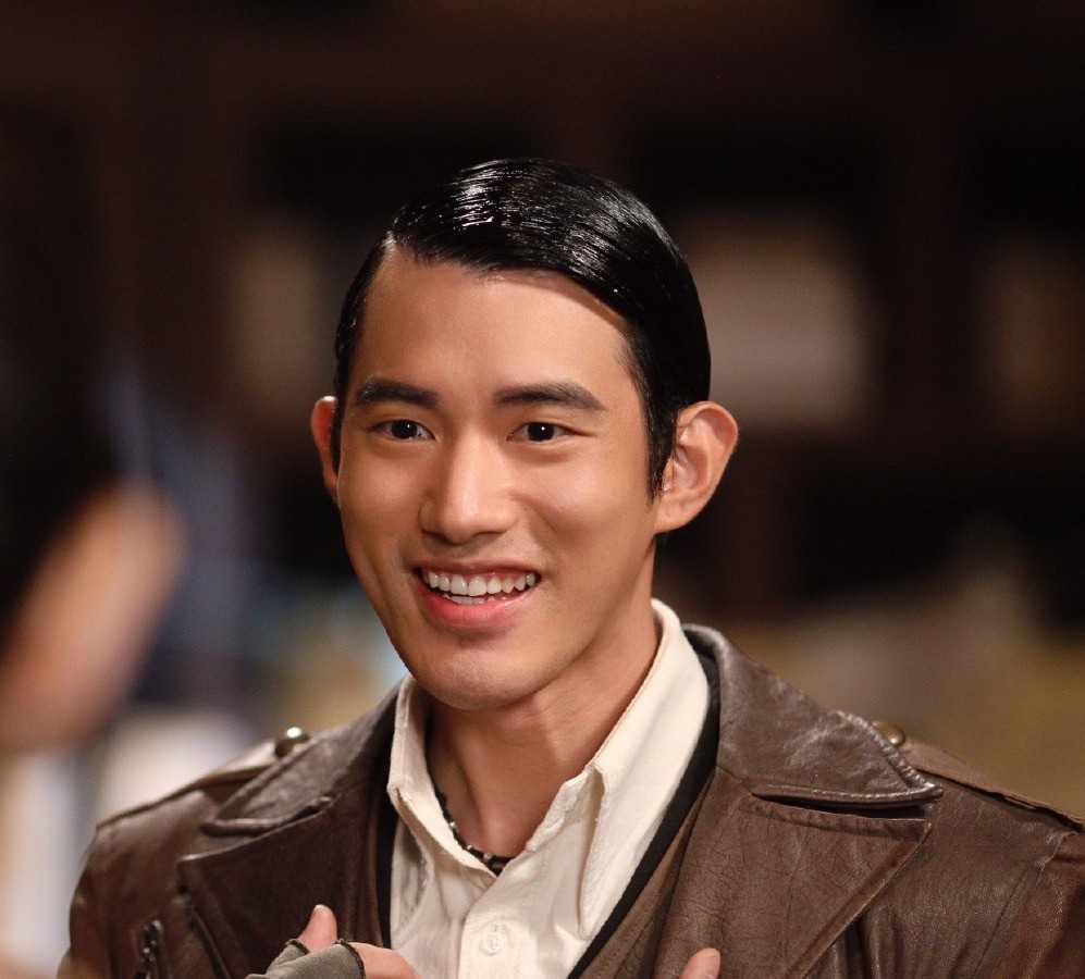 上线就是热度冠军吴建飞新片一出手就是国产科幻片巅峰