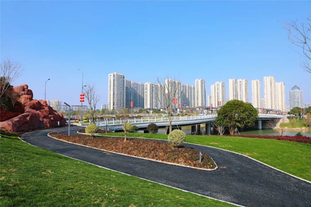 大变样青青草坪悠悠绿道鹿鸣公园邀您周末相约