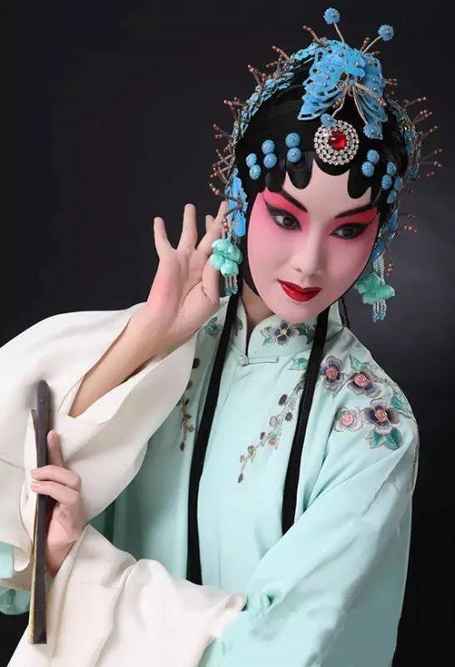 为何戏曲中女性形象称为旦角