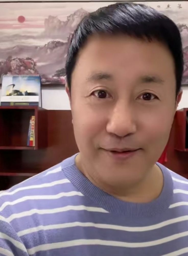 赵本山徒弟王小宝高调炫富自曝有三套别墅每月开销就有50多万