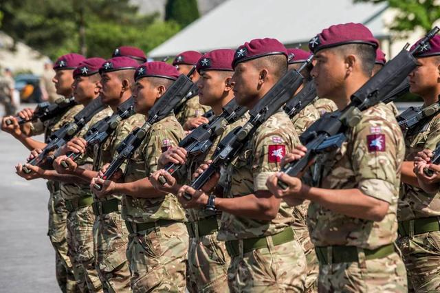 科索沃機場爭奪戰200俄軍特種兵對陣英軍空降突擊旅誰贏了