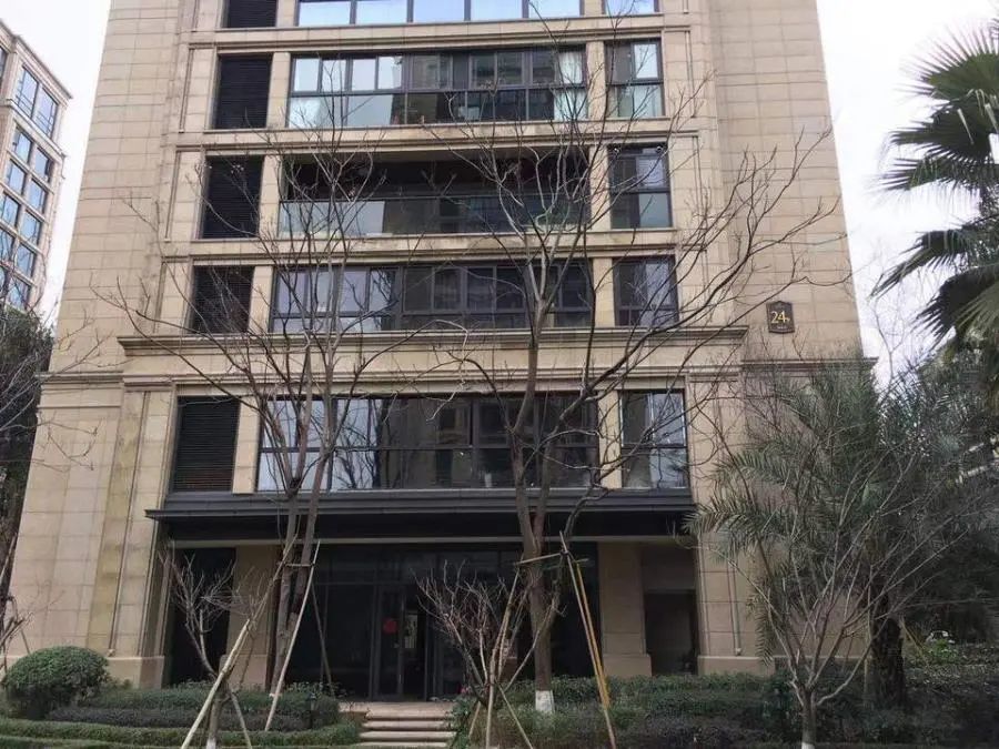 大降价龙湾绿城海棠湾两套小户型拍卖起拍价108万