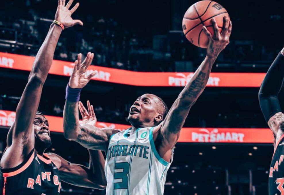 罗齐尔239黄蜂遍地开花狂胜猛龙范弗利特度过难熬生日夜