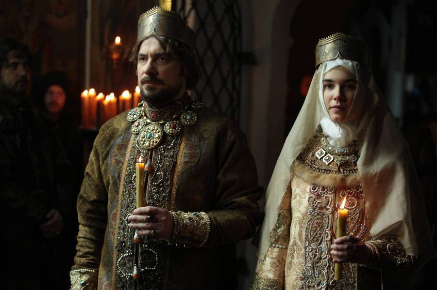 只有和罗马帝国扯上关系的后裔,才能自称皇帝(所以英国素来没有皇室