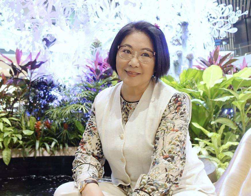 tvb老戏骨李司棋自曝脚受伤,痛到无法走路,称一度以为会变瘸_腾讯新闻