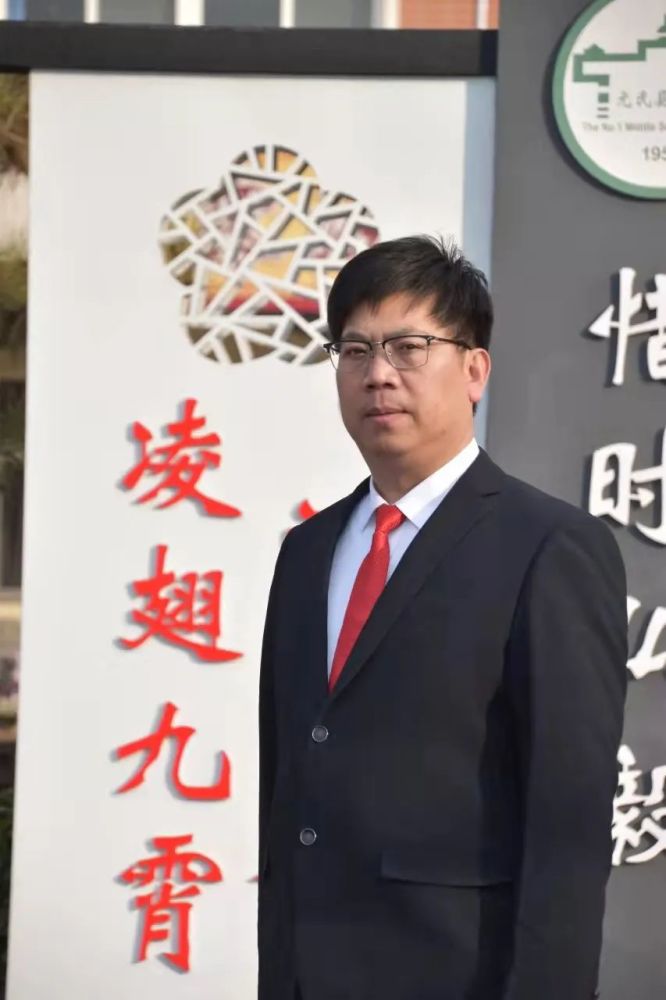 元氏一中讲述三本书背后的故事