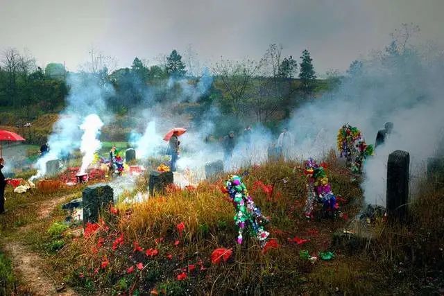 清明节扫墓这些事千万不能做_清明节扫墓的18条禁忌是什么_清明节扫墓禁止