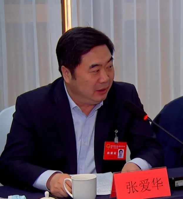 张爱华张爱华市文旅集团董事长关于第一项建议内容,我们围绕市委"一轴