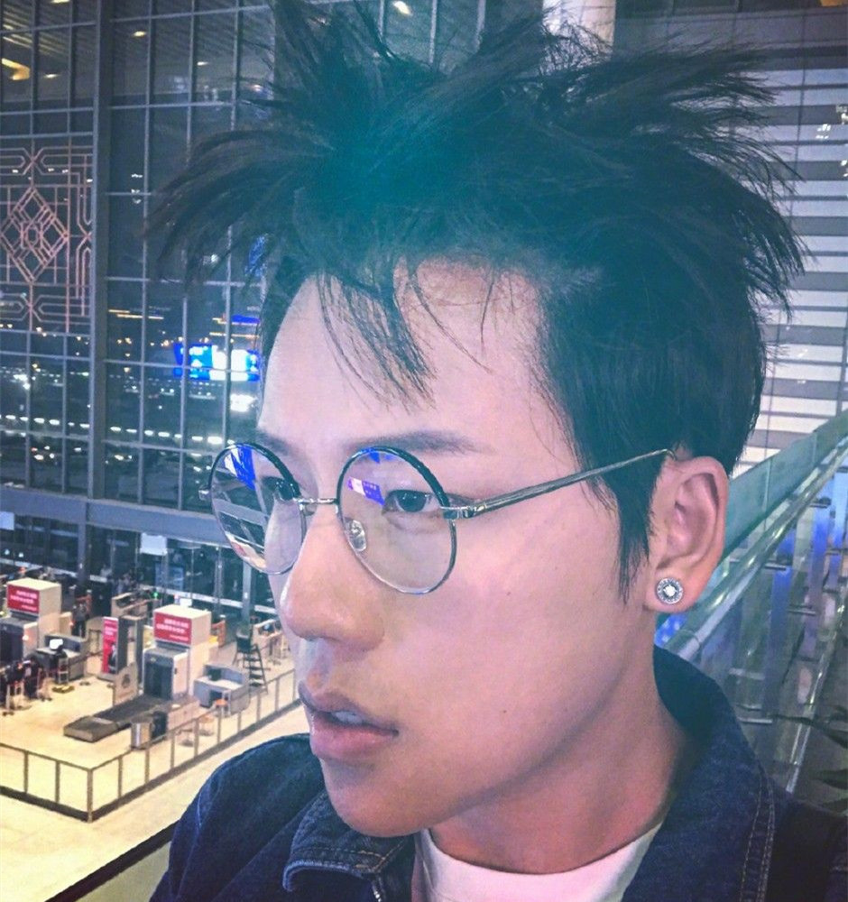 刘维曾打败过薛之谦如今我为了陪母亲抗癌退圈无怨无悔