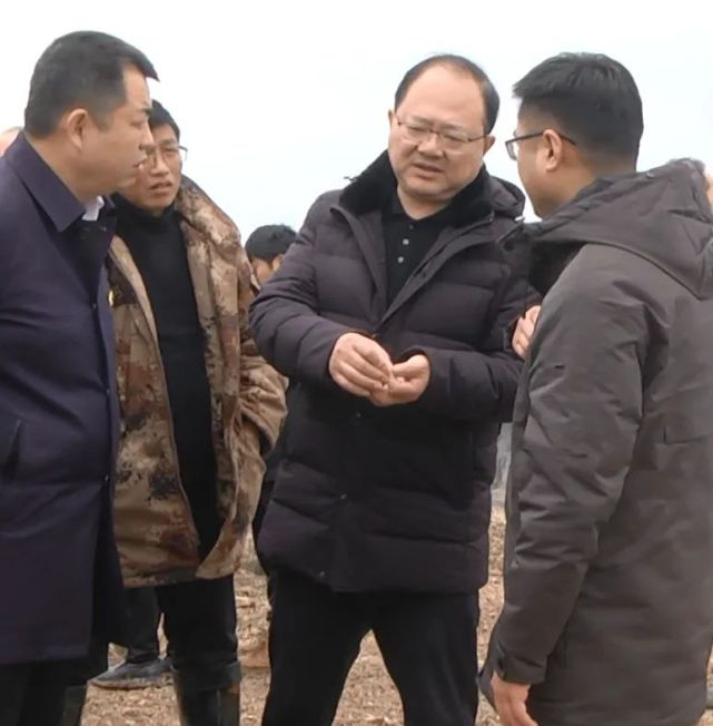 州委常委常务副州长周舟到黄平县调研督导矿山问题修复工作