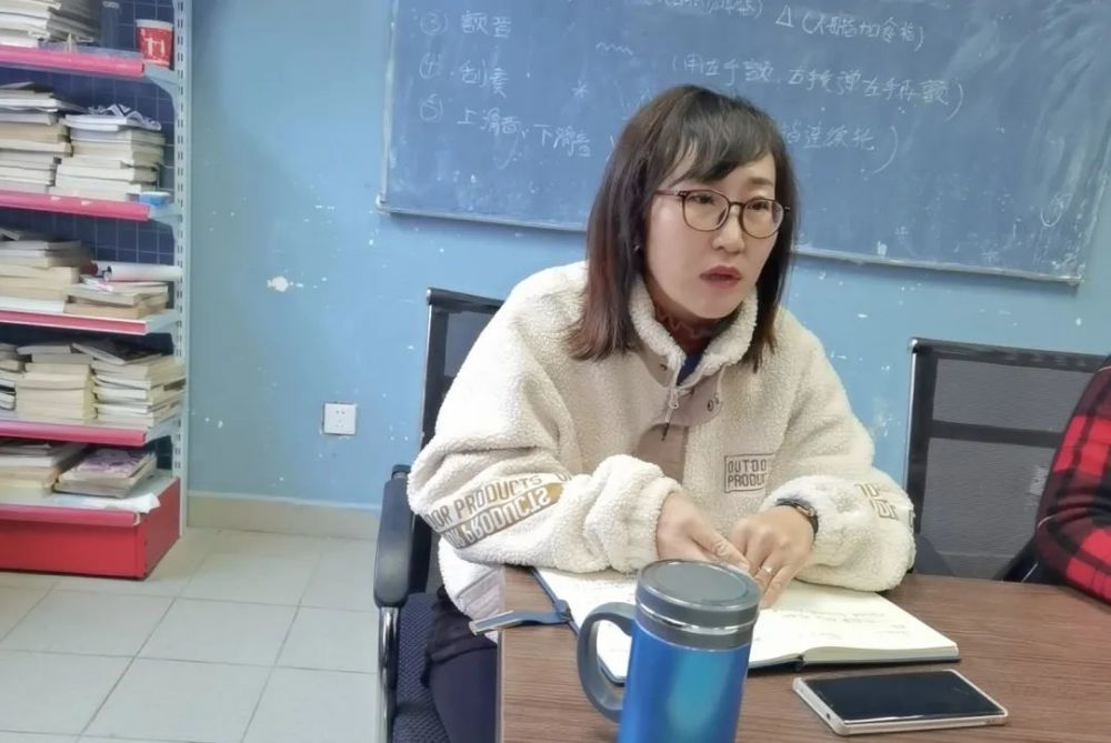 最后赵校长总结工作,她从四个方面向老师们提出要求:(1)要求各位老师