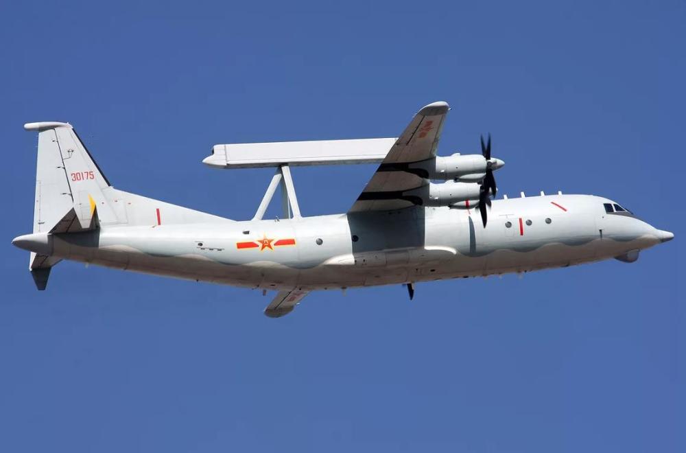 运8系列运输机,适应需求而持续衍生,成为我军经典之作!_腾讯新闻