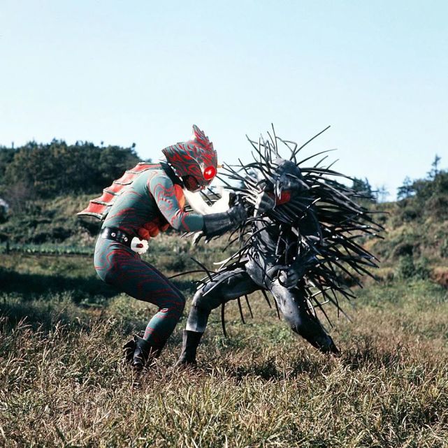 假面骑士亚马逊中的怪人写真二回味经典