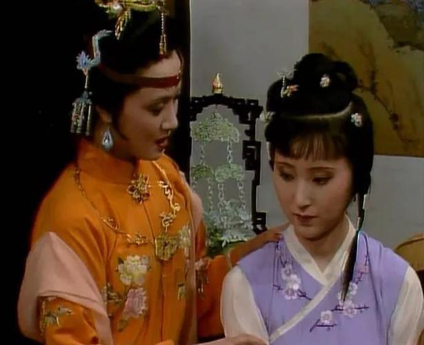 同样是被当男孩子养的女孩为什么林黛玉和王熙凤截然不同4个原因