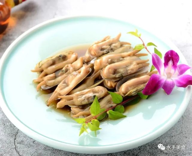 花雕熟醉蛏子花雕熟醉大闸蟹黄芥末沙拉秋葵  酒 香 乳 鸽