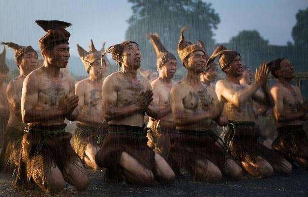 早在3000多年前就明确记录了古人求雨的故事,据说商