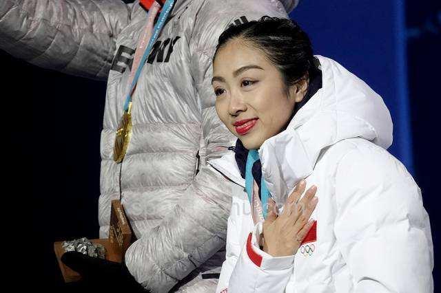 他们觉得隋文静长得不好看,个子还矮只有1米5,韩聪虽然个子也不高