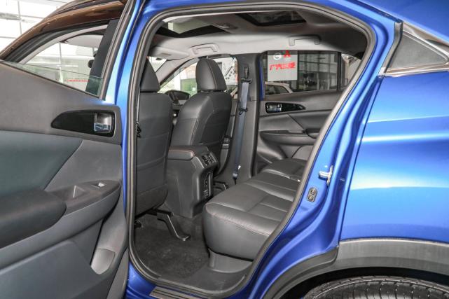 体验三菱奕歌,配1.5t发动机,外观时尚,空间够用,适合家用