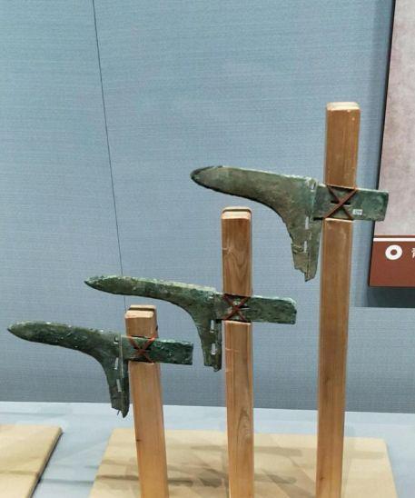 还是斧头?解析中国最传统兵器青铜戈的最大争议_腾讯新闻