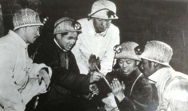 战斗英雄张国富隐姓埋名40年因无钱治病暴露身份惊动军区