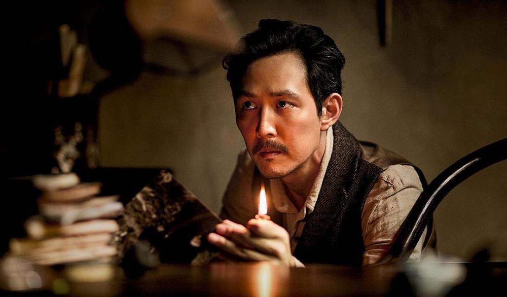 华克之刺蒋失败后投奔延安伟人的安排成就其传奇人生