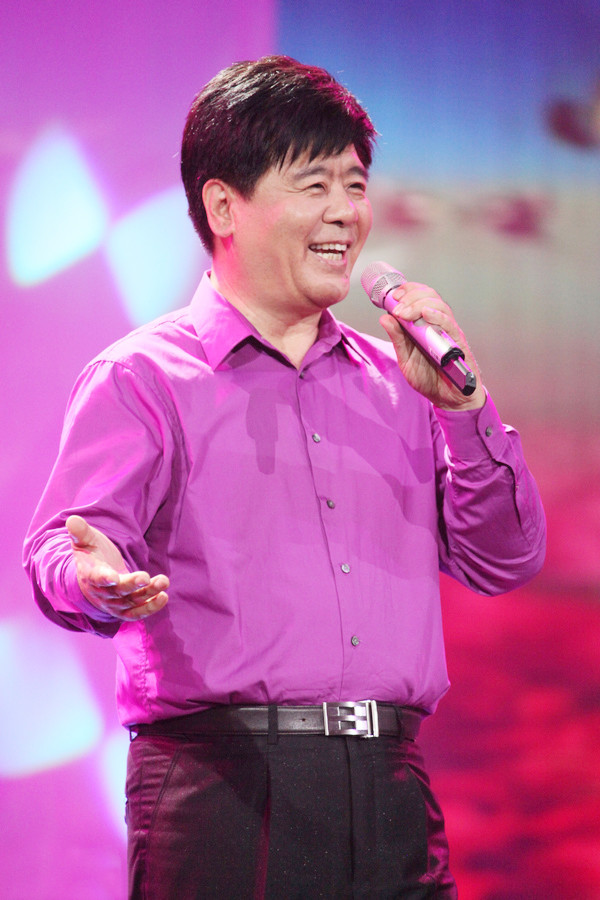 传奇歌唱家王洁实感恩谢莉斯与平凡女工妻子相爱一生