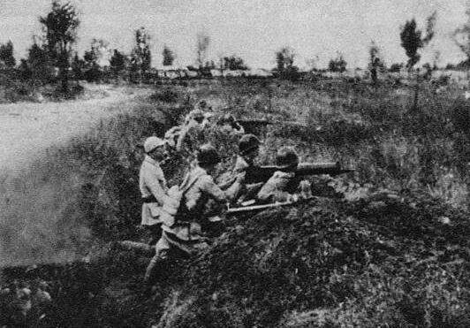 上海战役中为什么月浦镇那么难打一个主力团仅剩64人