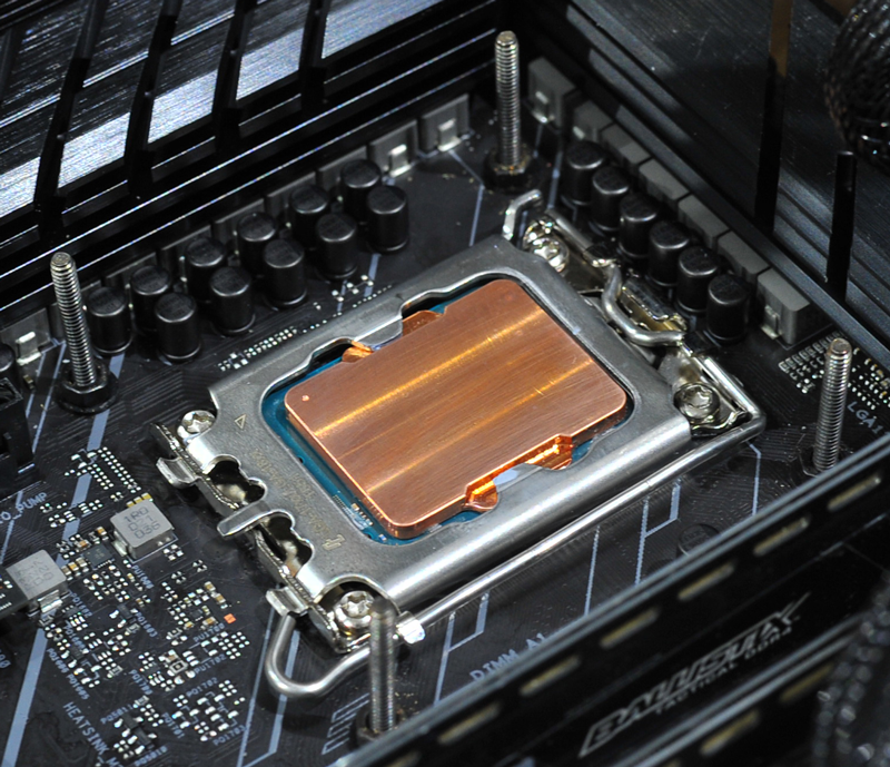 Intel12代酷睿换上纯铜散热顶盖：温度骤降15℃青岛华尔街英语怎么样
