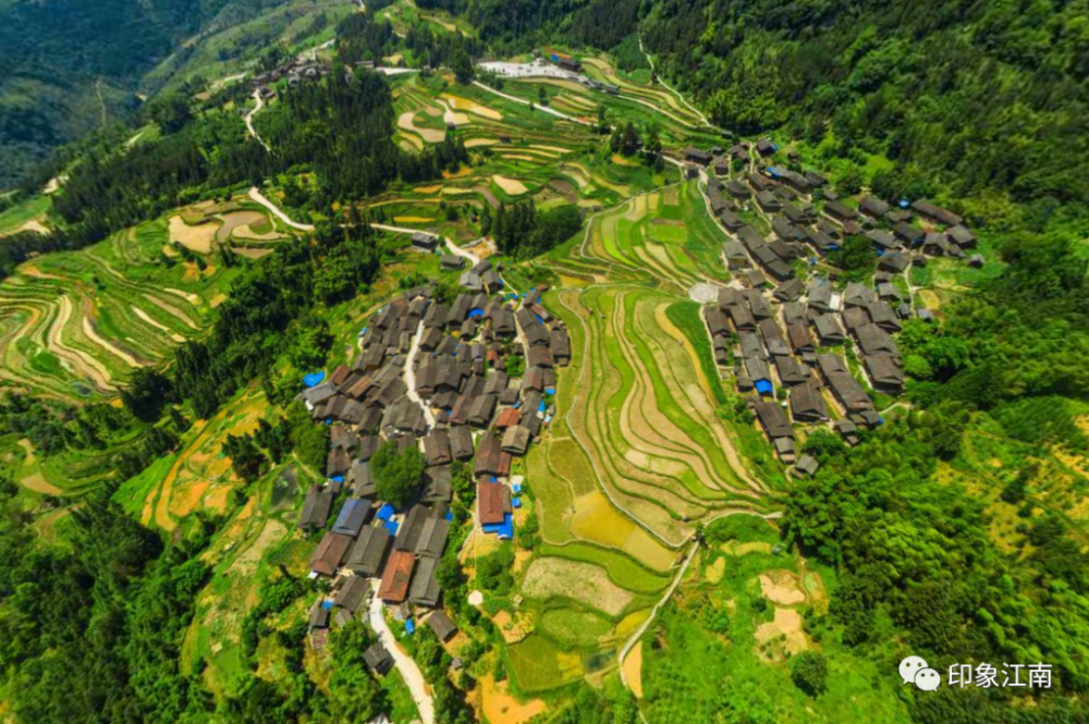 中国传统村落丨"怎雷"即水语,意为岩脚下的寨子之意