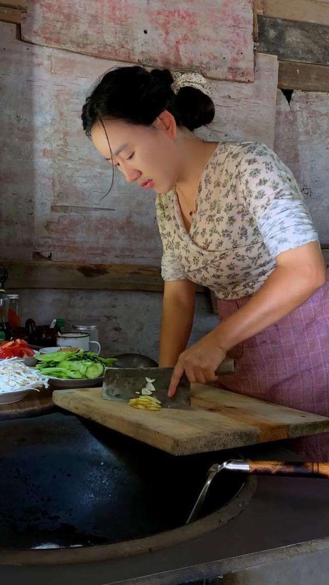 为什么说农村漂亮的妇女容易惹人说闲话