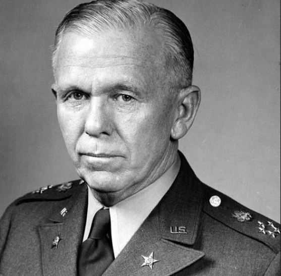 马歇尔二战美国第一功臣总统一天不见就浑身难受的幕后军师