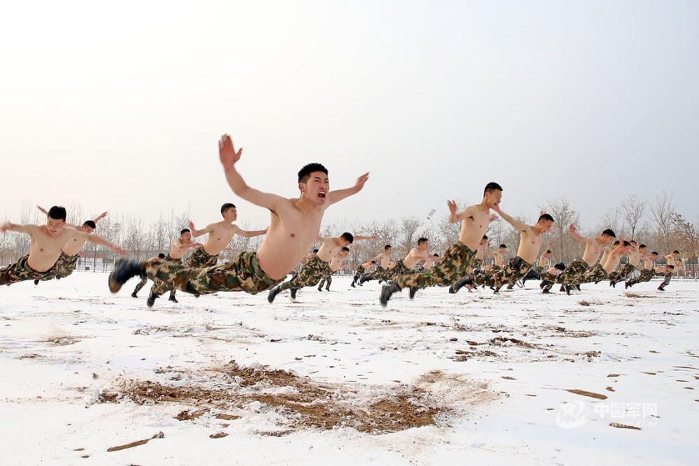 阿卡索六日課程暫停檢察院助力兵哥哥戰(zhàn)斗機(jī)俄羅斯彈道導(dǎo)彈薩爾馬特