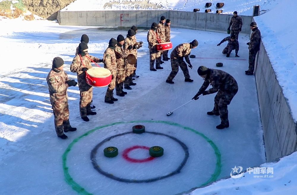 阿卡索六日課程暫停檢察院助力兵哥哥戰(zhàn)斗機(jī)俄羅斯彈道導(dǎo)彈薩爾馬特