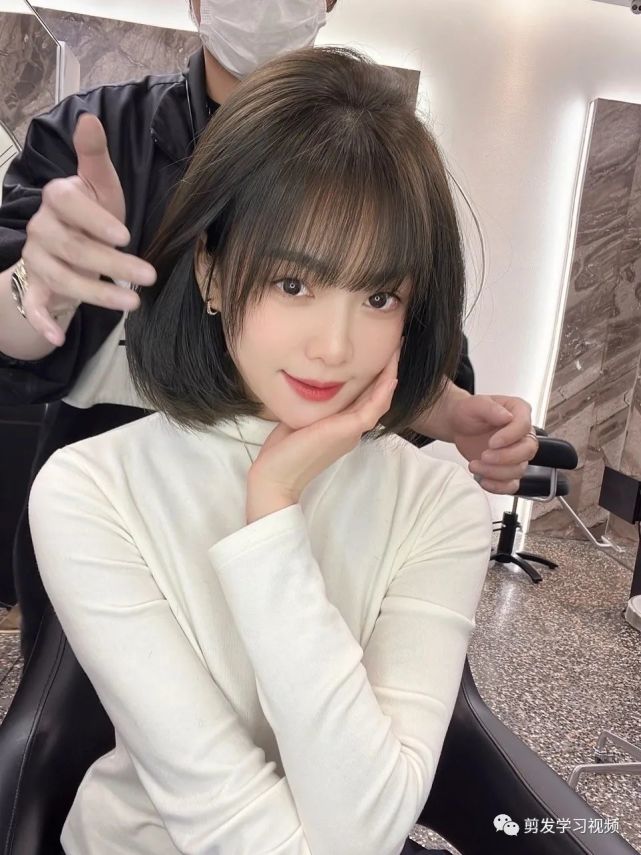 初恋短发今年最火的发型超显脸小