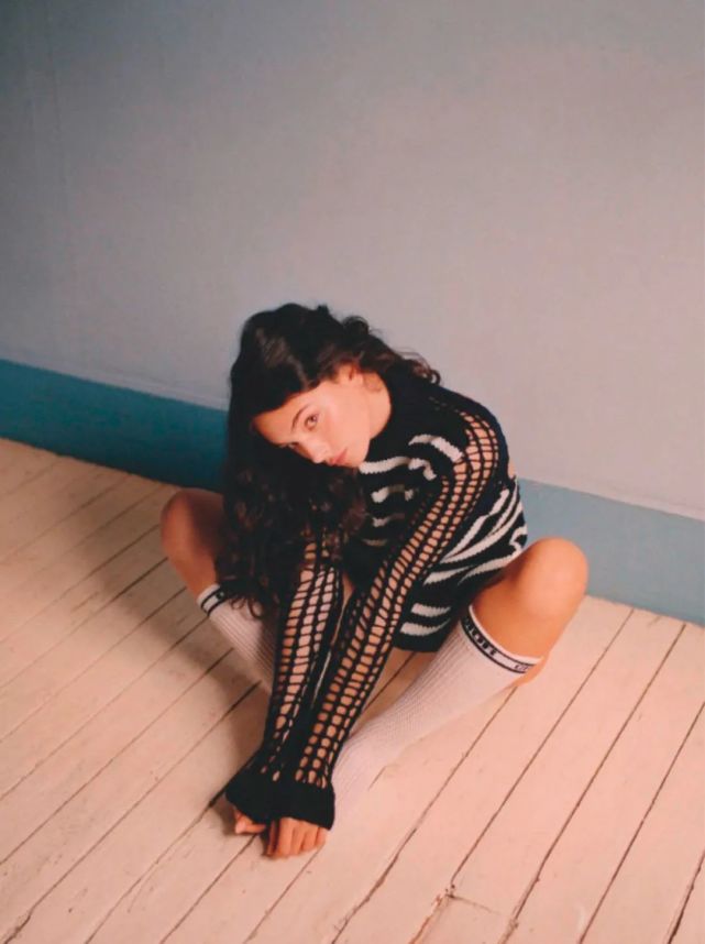 莫妮卡·贝鲁奇17岁女儿deva写真大片,天赋美貌基因强大