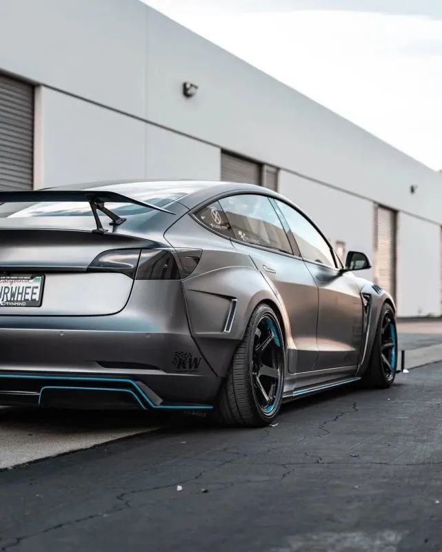 特斯拉model 3宽体改装,补齐短板的性能利器