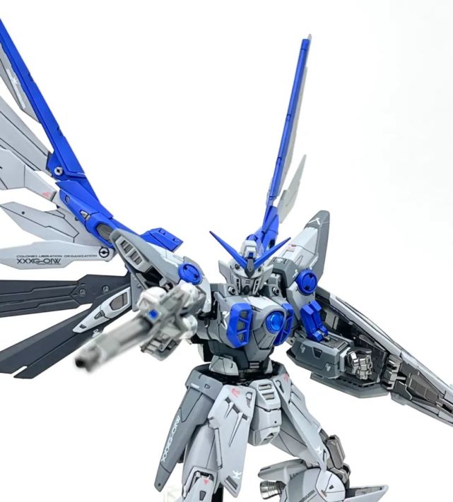 佳作rg飞翼高达tv版灰调搭配