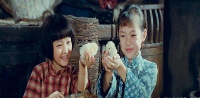 城南旧事灵动的英子是秀贞和妞儿的母女相认的纽带