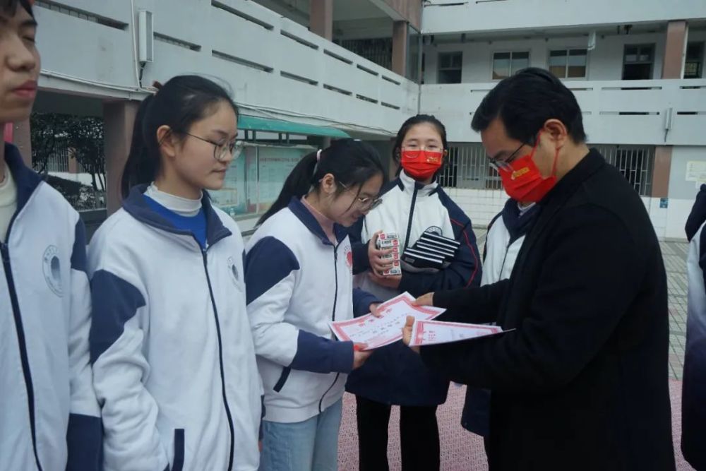 衢州市菁才求益中学高考誓师志凌云百日竞渡展雄风